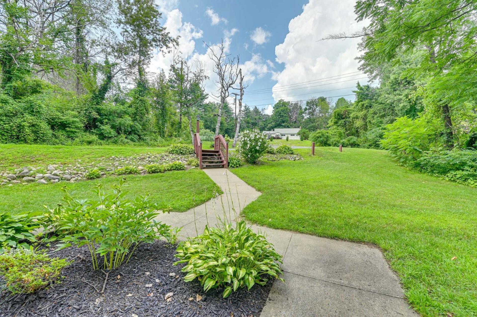 Lake George Family Vacation Home Exterior foto